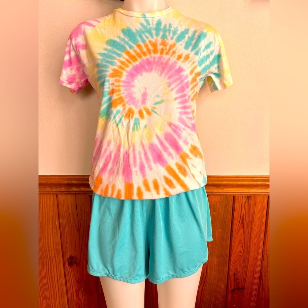 Outfit, Tie dye tee sz XS and turquoise sz L (really a M) SHEIN shorts, comfy